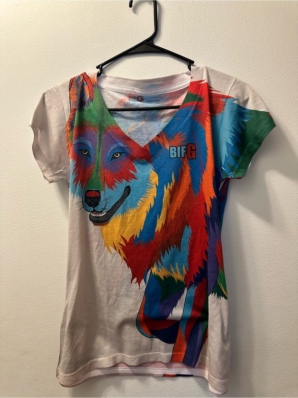 BIFG Multicolor Wolf V-Neck Short Sleeve Tee - Multicolor
